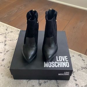 Black leather and suede booties